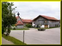 Brunnen u. kath. Kapelle sieben Schmerzen Mariae